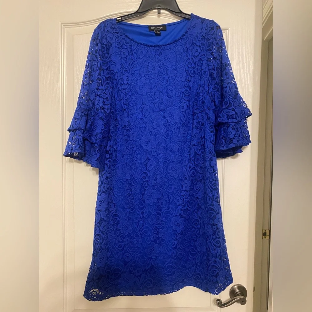 Perceptions New York Lace Boat Neck Shift Dress in a gorgeous sapphire blue! - Picture 4 of 6